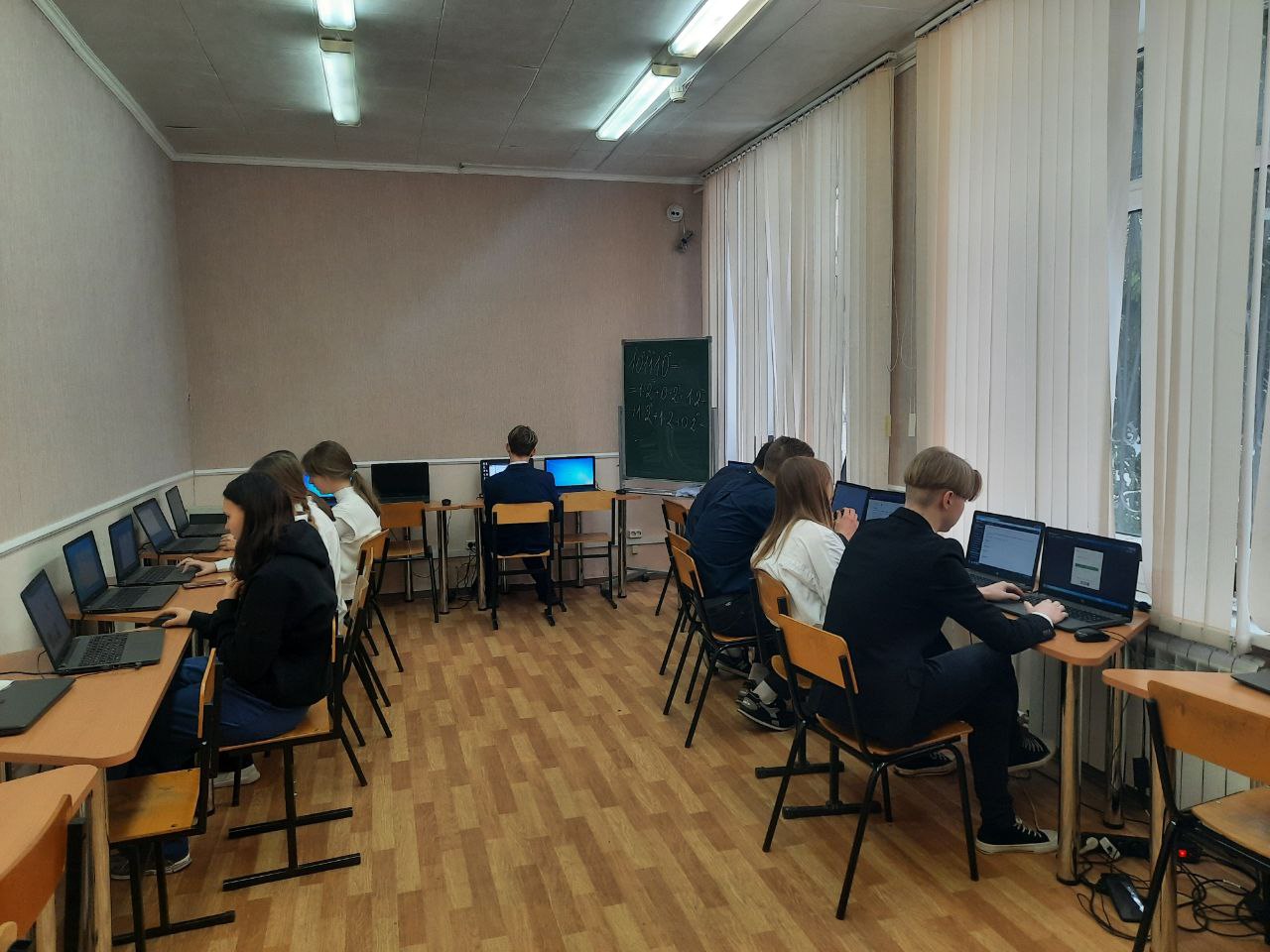 Изображения кабинета.